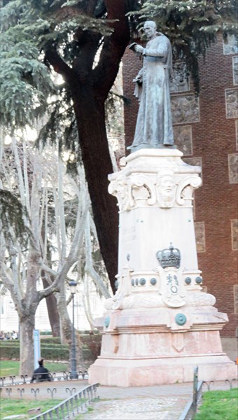 114-Памятник Лопе де Вега